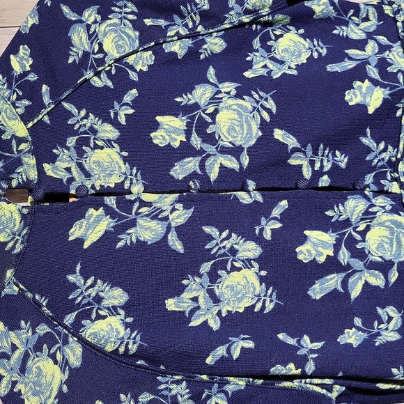 🛍Free People Womens M Dinner Party‎ Blouse Floral Button Back Split Front Boho - Picture 8 of 9